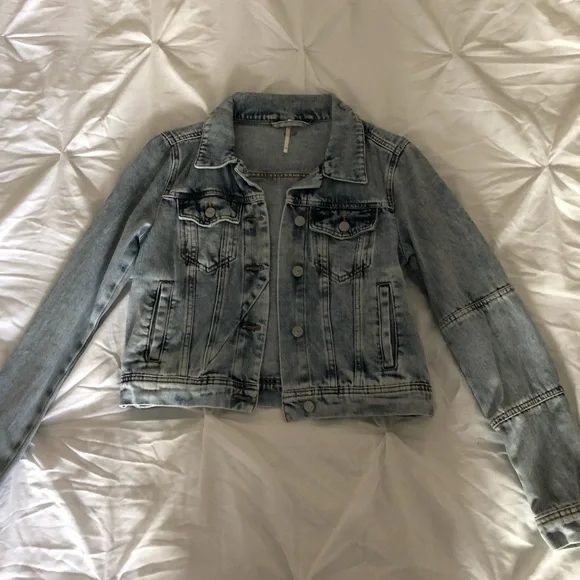 Free people denim jacket, size XS - Picture 3 of 5